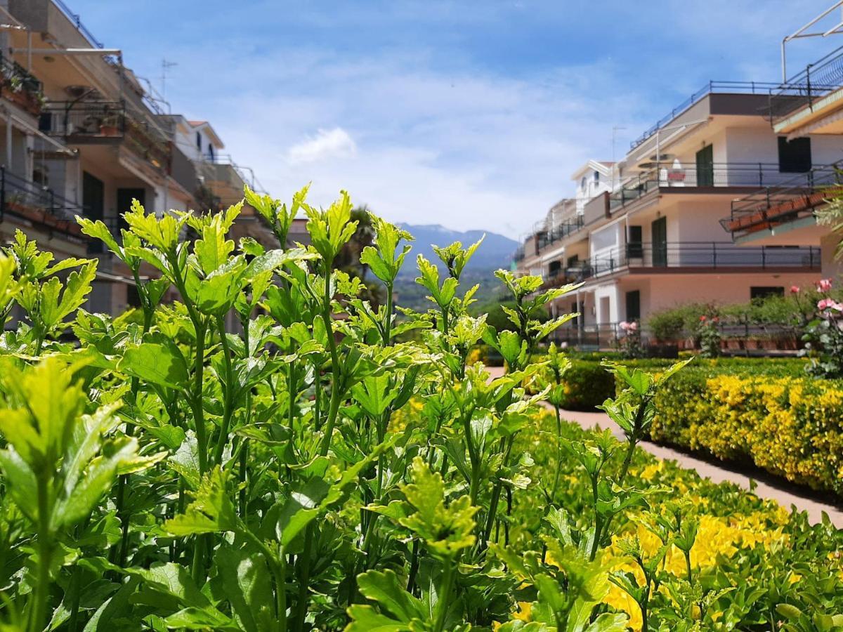 Ferienwohnung Al Giardino Sant'Anna Mascali Exterior foto