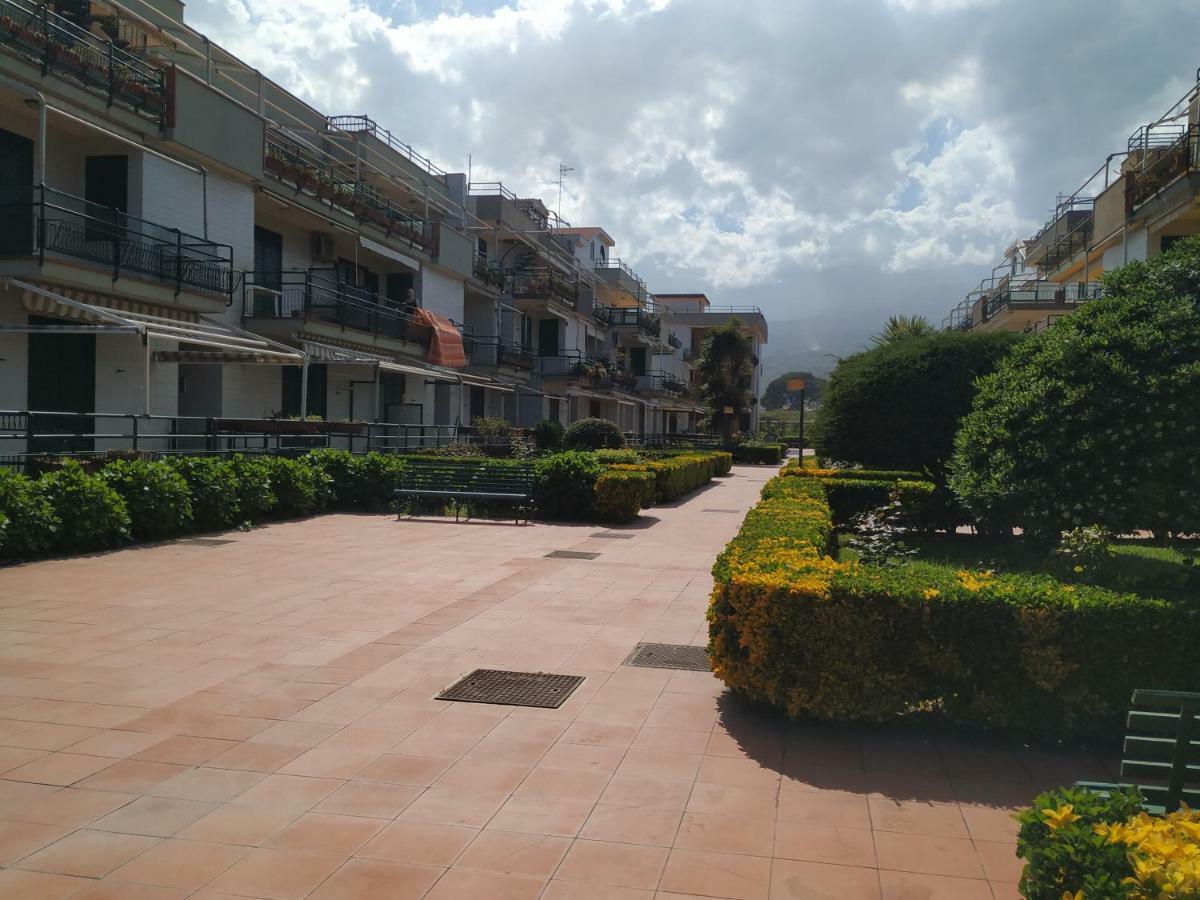 Ferienwohnung Al Giardino Sant'Anna Mascali Exterior foto