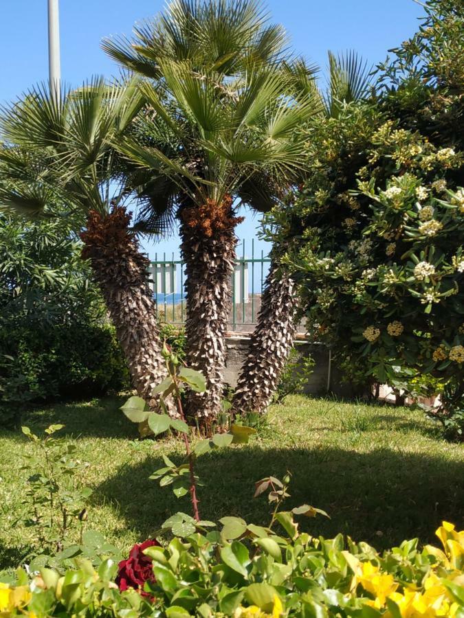 Ferienwohnung Al Giardino Sant'Anna Mascali Exterior foto